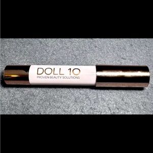 Doll 10 lip crayon, shade let go, NIB